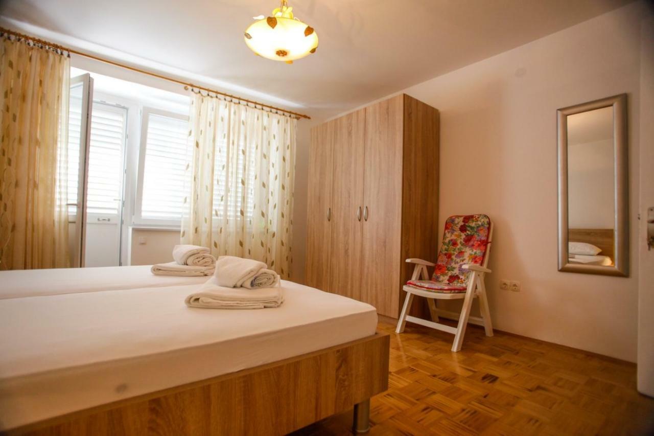 Apartments Marta Crikvenica Exterior foto